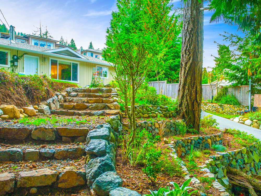 FEATURED LISTING: 5071 Hammond Bay Rd Nanaimo