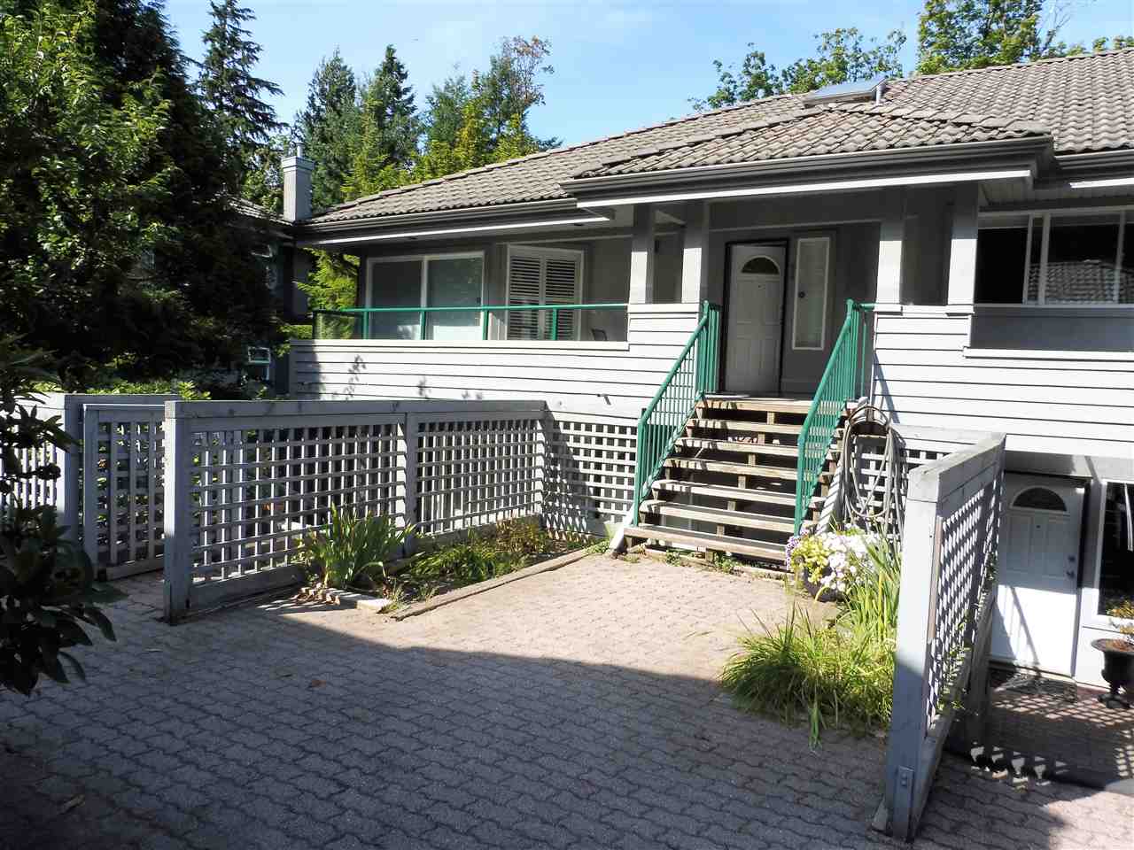 Main Photo: 94 SHORELINE CIRCLE in Port Moody: College Park PM Townhouse : MLS®# R2199076