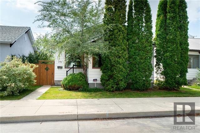 Main Photo: 196 Mighton Avenue in Winnipeg: Elmwood Residential for sale (3A) : MLS®# 1823934