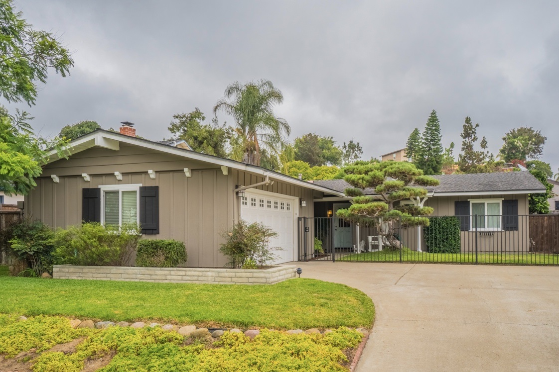 Main Photo: BAY PARK House for sale : 3 bedrooms : 3072 Aber St in San Diego