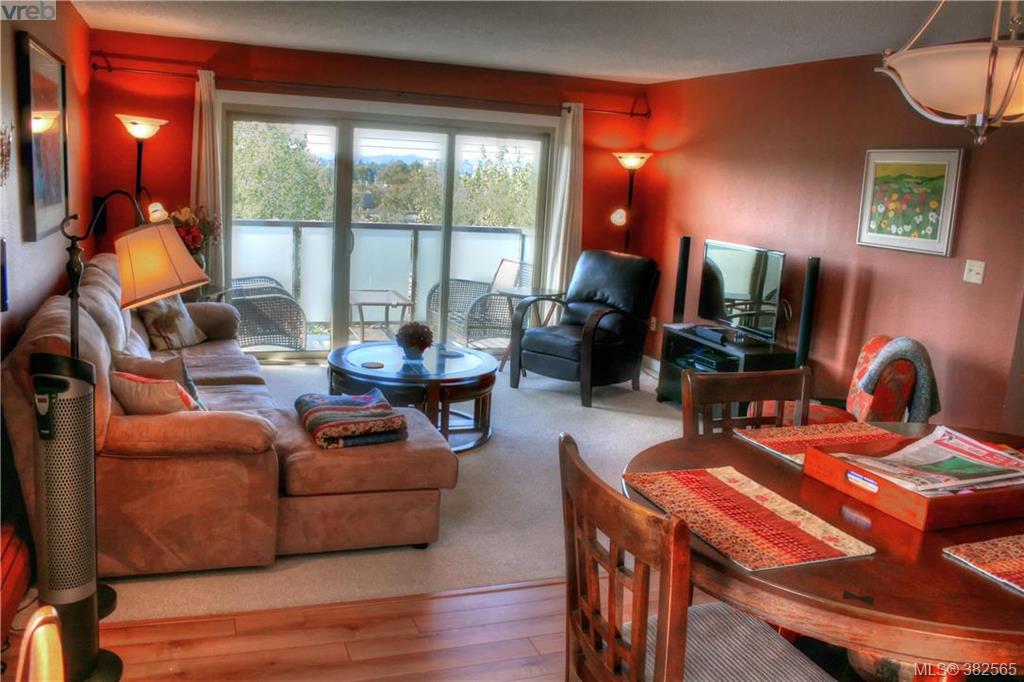 FEATURED LISTING: 404 - 305 Michigan St VICTORIA