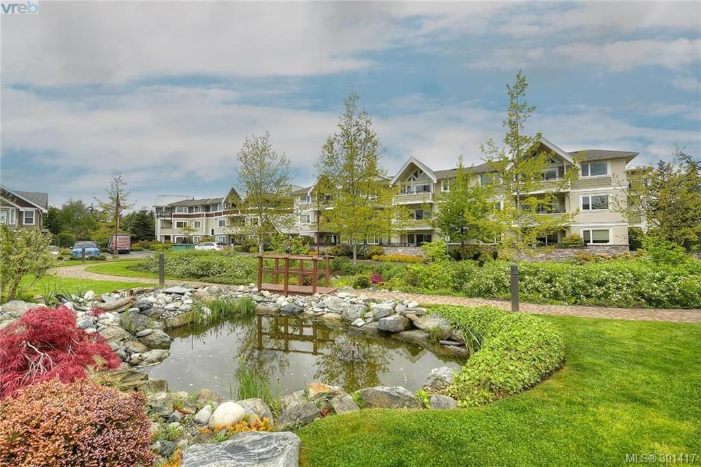 Main Photo: 201 537 Heatherdale Lane in VICTORIA: SW Royal Oak Condo Apartment for sale (Saanich West) : MLS®# 391417