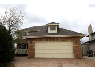 Main Photo: 89 SURFSIDE Crescent in WINNIPEG: Windsor Park / Southdale / Island Lakes Residential for sale (South East Winnipeg)  : MLS(r) # 1108802