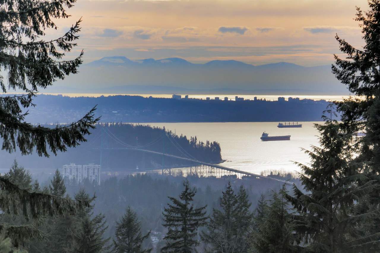 FEATURED LISTING: 4220 STARLIGHT Way North Vancouver