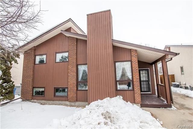 Main Photo: 62 Charbonneau Crescent in Winnipeg: Island Lakes Residential for sale (2J) : MLS®# 1804492