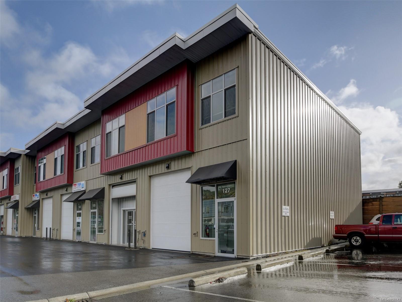 FEATURED LISTING: 127 - 2785 Leigh Rd