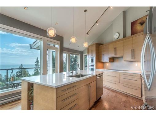 Main Photo: 5016 Georgia Park Terrace in VICTORIA: SE Cordova Bay Single Family Detached for sale (Saanich East) : MLS®# 360045