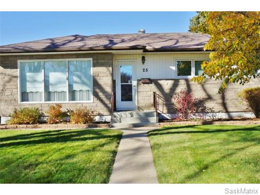 Main Photo: 25 Stewart Crescent in Saskatoon: Hudson Bay Park Single Family Dwelling for sale (Saskatoon Area 04) : MLS®# 552534