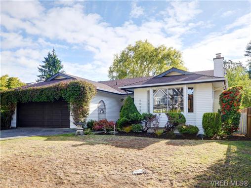 Main Photo: 4039 Malton Avenue in VICTORIA: SE Mt Doug Single Family Detached for sale (Saanich East) : MLS®# 369808