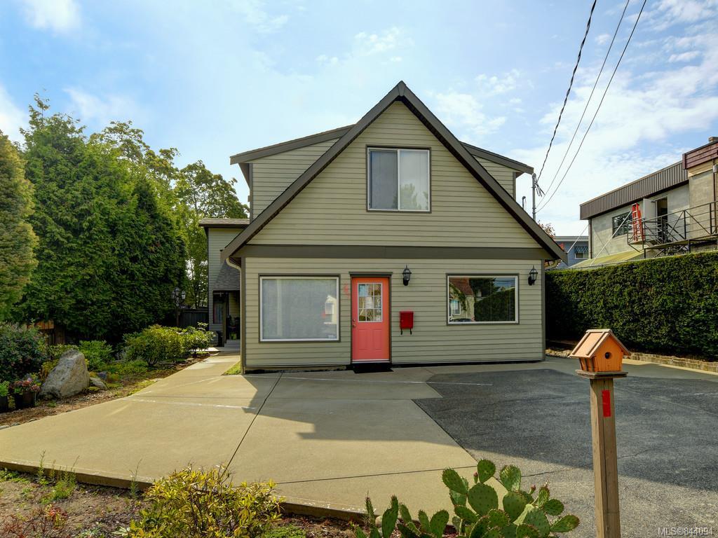 FEATURED LISTING: 247 Stormont Rd View Royal