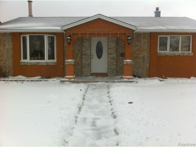 Main Photo: 42 MUSKA Bay in WINNIPEG: Maples / Tyndall Park Residential for sale (North West Winnipeg) : MLS®# 1405551