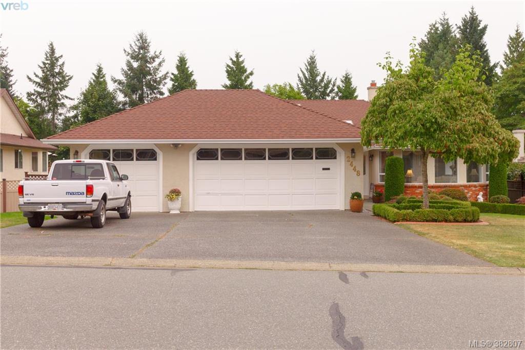 Main Photo: 2448 Wilcox Terrace in VICTORIA: CS Tanner Single Family Detached for sale (Central Saanich) : MLS® # 382807