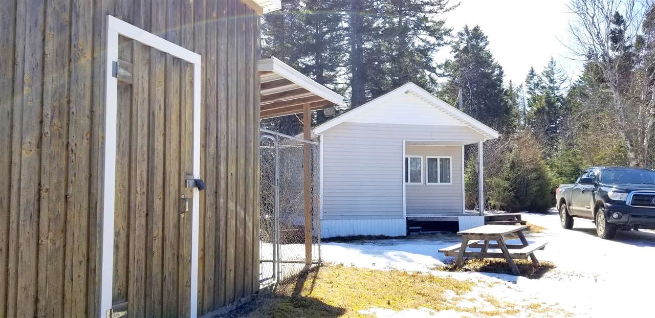 FEATURED LISTING: 1883 West Apple River Apple River
