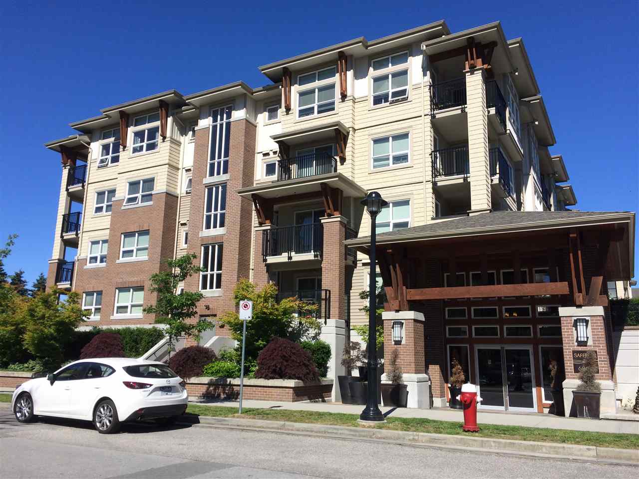 Main Photo: 108 6800 ECKERSLEY ROAD in Richmond: Brighouse Condo for sale : MLS®# R2203320