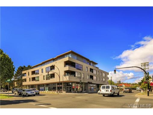 Main Photo: 307 1969 Oak Bay Avenue in VICTORIA: Vi Fairfield East Condo Apartment for sale (Victoria) : MLS®# 363517