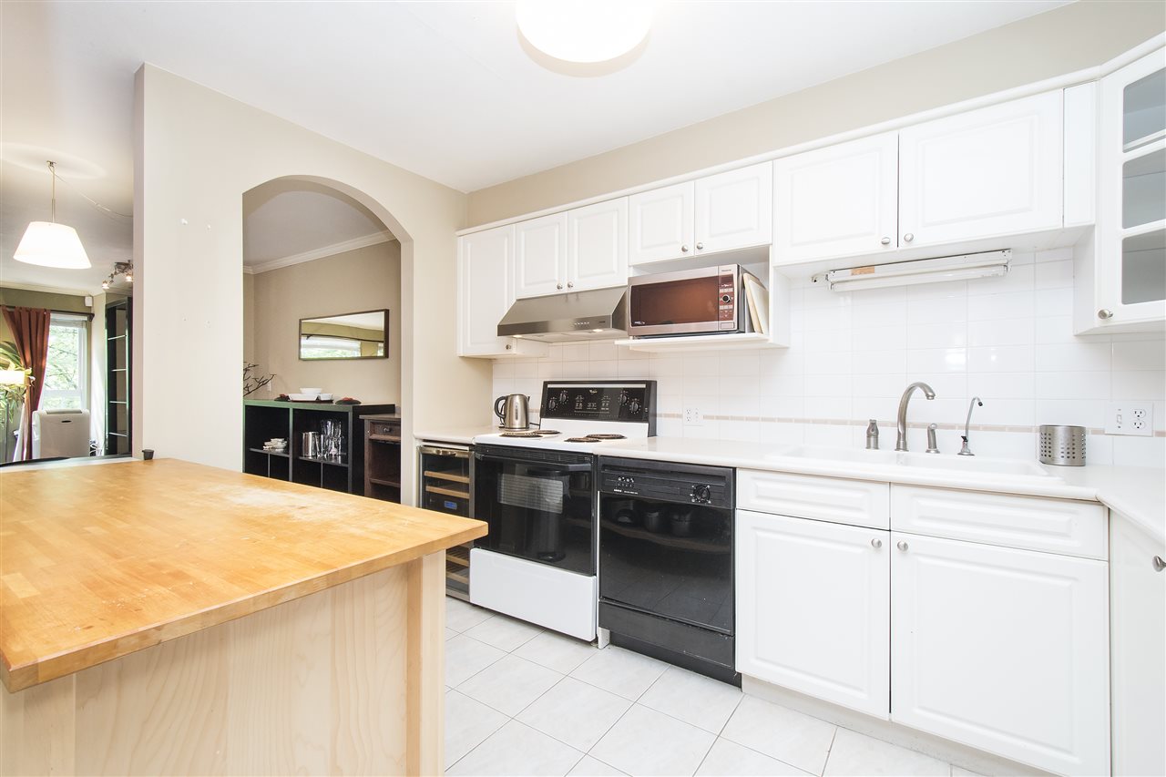 Main Photo: 209 1550 FELL AVENUE in North Vancouver: Hamilton Condo for sale : MLS®# R2184091