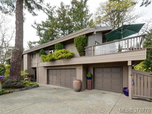 Main Photo: 980 Perez Drive in VICTORIA: SE Broadmead Single Family Detached for sale (Saanich East) : MLS®# 376776