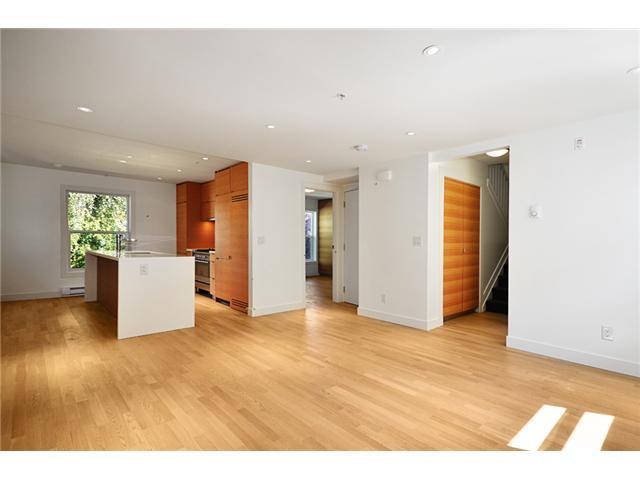 Main Photo: 1556 COMOX ST in Vancouver: West End VW Condo for sale in "C & C" (Vancouver West) : MLS®# V930996