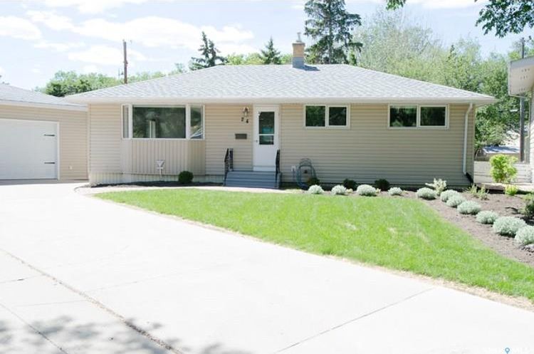 Main Photo: 24 Castle Bay in Regina: Whitmore Park Residential for sale : MLS®# SK736996