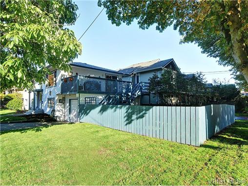 Main Photo: 2415 Oregon Avenue in VICTORIA: Vi Fernwood Single Family Detached for sale (Victoria) : MLS(r) # 330929