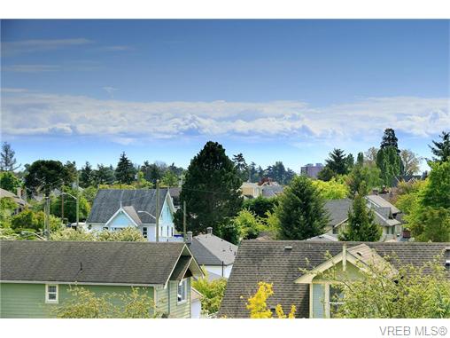 Main Photo: 401 317 E Burnside Road in VICTORIA: Vi Burnside Condo Apartment for sale (Victoria) : MLS®# 370287
