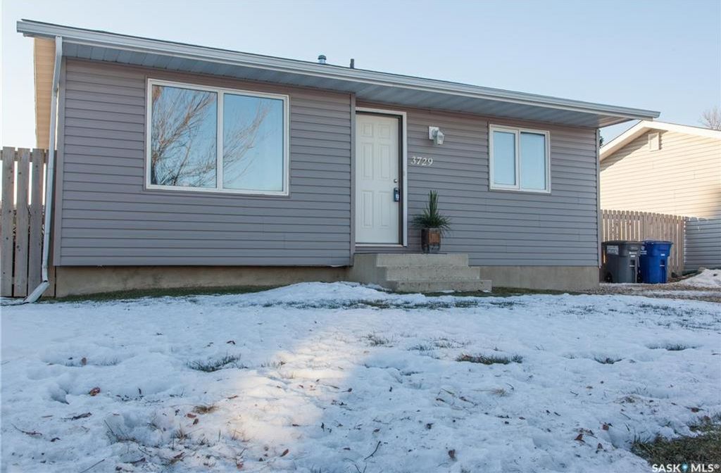 Main Photo: 3729 33rd Street West in Saskatoon: Confederation Park Residential for sale : MLS®# SK714096