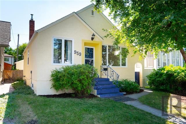 FEATURED LISTING: 959 Banning Street Winnipeg