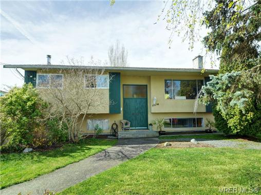 Main Photo: 10294 Sparling Place in SIDNEY: Si Sidney North-East Single Family Detached for sale (Sidney) : MLS® # 363227