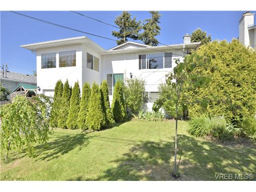 FEATURED LISTING: 10190 Third St SIDNEY