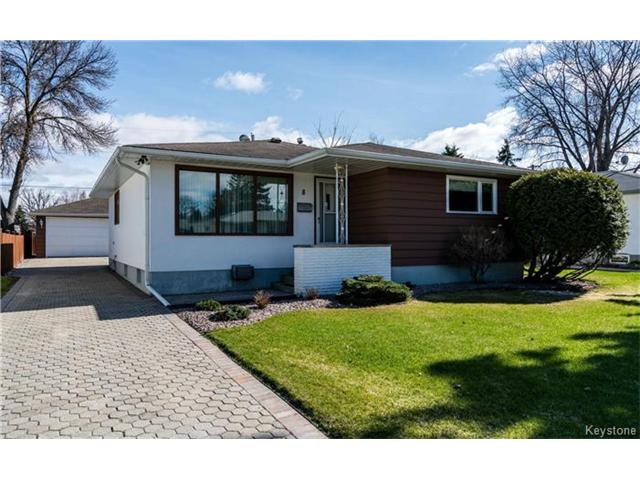 Main Photo: 8 Triton Bay in Winnipeg: Residential for sale (2C) : MLS®# 1710193