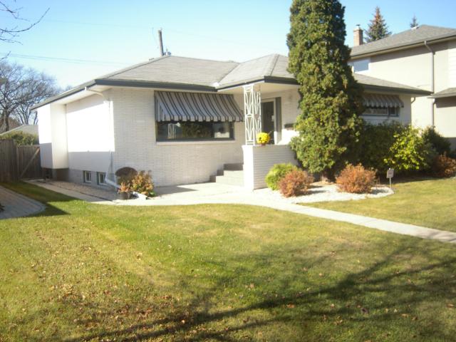 Main Photo: 627 Niagara Street in WINNIPEG: River Heights / Tuxedo / Linden Woods Residential for sale (South Winnipeg) : MLS®# 1221246