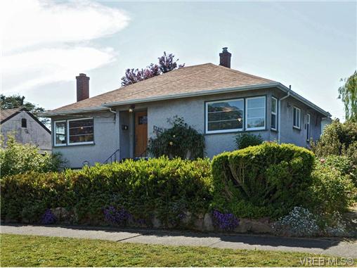 FEATURED LISTING: 2544 Shakespeare St VICTORIA
