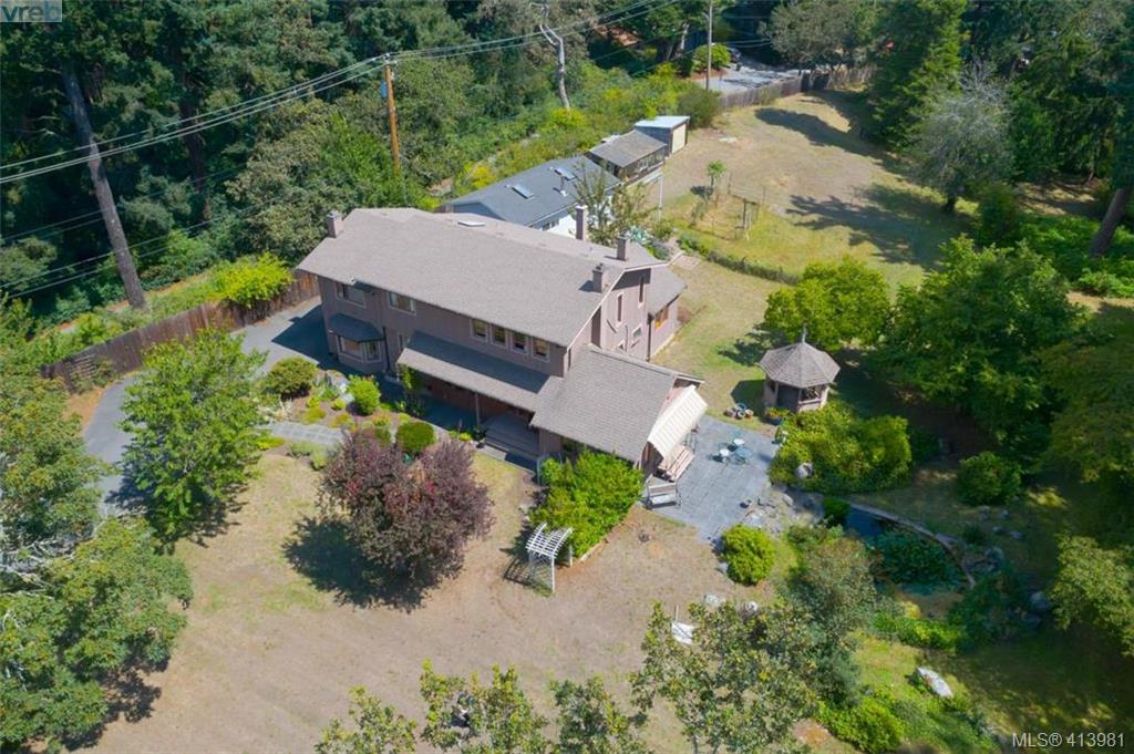 FEATURED LISTING: 4221 Glendenning Road VICTORIA