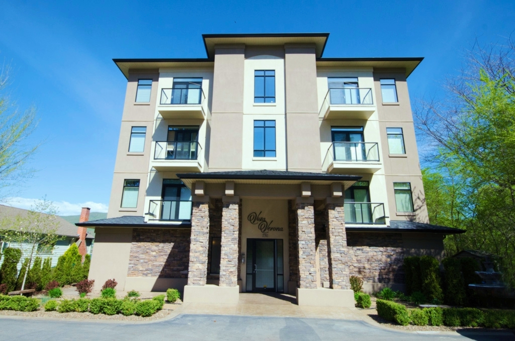 Main Photo: 202 7511 Brooks Lane in Vernon: Okanagan Landing House for sale (North Okanagan) : MLS®# 10068611