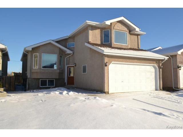 Main Photo: 30 Peter Herner Bay in WINNIPEG: West Kildonan / Garden City Residential for sale (North West Winnipeg) : MLS®# 1429707