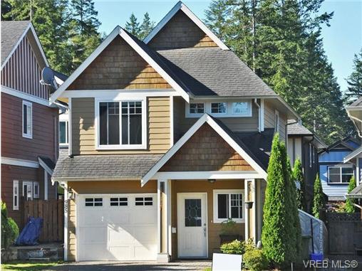 Main Photo: 985 Huckleberry Terrace in VICTORIA: La Happy Valley Single Family Detached for sale (Langford) : MLS(r) # 349960