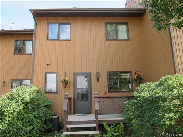 FEATURED LISTING: 8 Middle Drive Winnipeg Beach