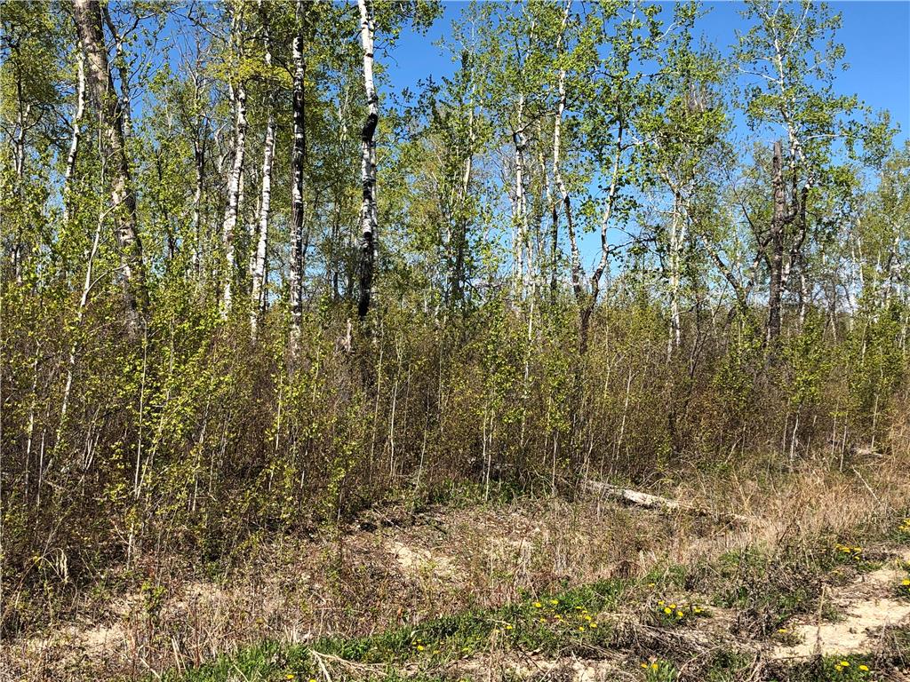 FEATURED LISTING: 14 Moon Shadow Drive Lake Manitoba Narrows