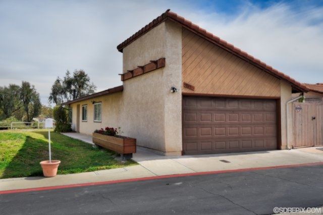 Main Photo: SPRING VALLEY House for sale : 3 bedrooms : 2717 Moundview Pl