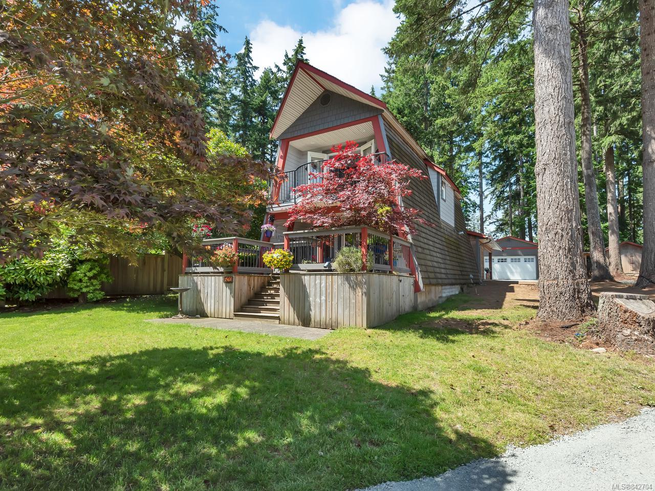 FEATURED LISTING: 520 Old Petersen Rd CAMPBELL RIVER