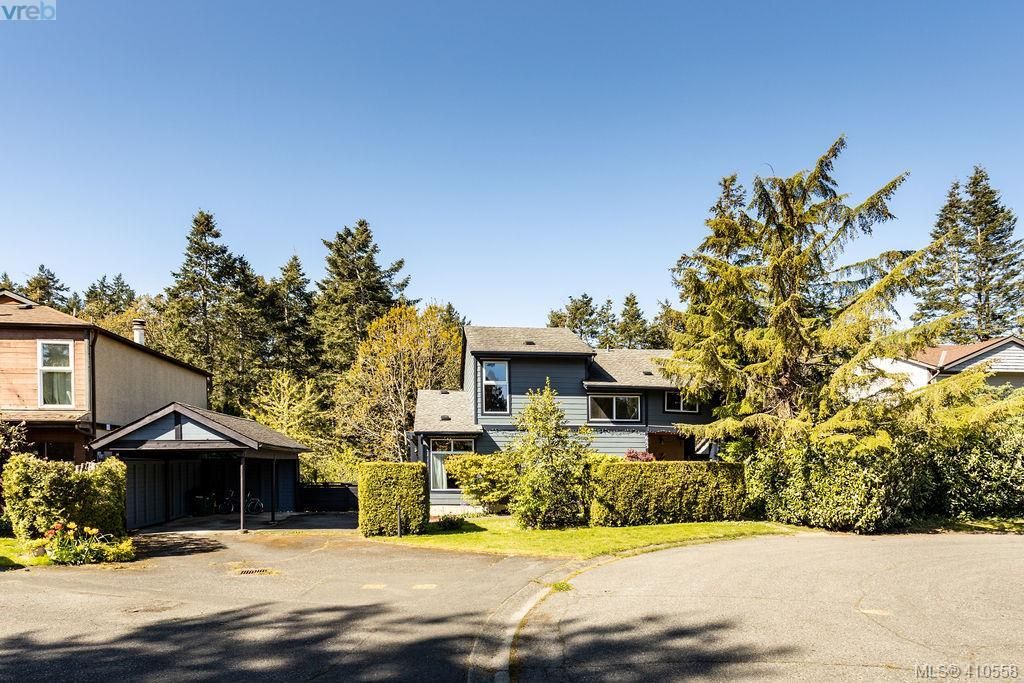 FEATURED LISTING: 685 Daffodil Ave VICTORIA
