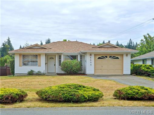 Main Photo: 3095 Brittany Drive in VICTORIA: Co Sun Ridge Single Family Detached for sale (Colwood) : MLS(r) # 365654
