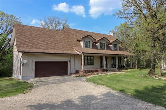 FEATURED LISTING: 95 77N Road Woodlands Rm