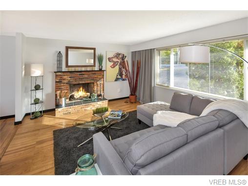 FEATURED LISTING: 417 Atkins Ave VICTORIA