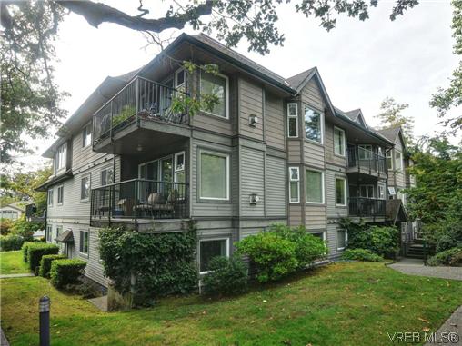 Main Photo: 306 971 McKenzie Avenue in VICTORIA: SE Quadra Condo Apartment for sale (Saanich East) : MLS®# 348776