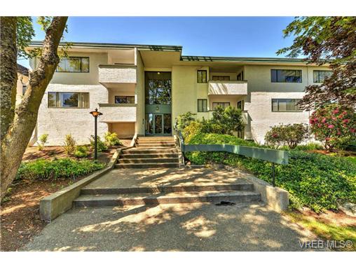 Main Photo: 202 3880 Shelbourne Street in VICTORIA: SE Cedar Hill Condo Apartment for sale (Saanich East) : MLS®# 364830
