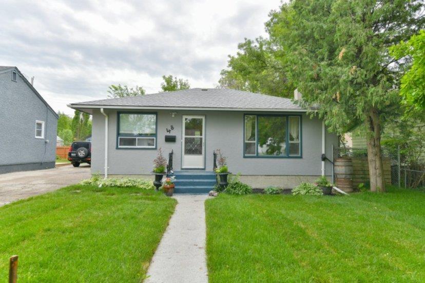 FEATURED LISTING: 48 Kingswood Avenue Winnipeg