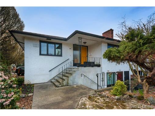 Condo in 4-plex with own front + back doors!