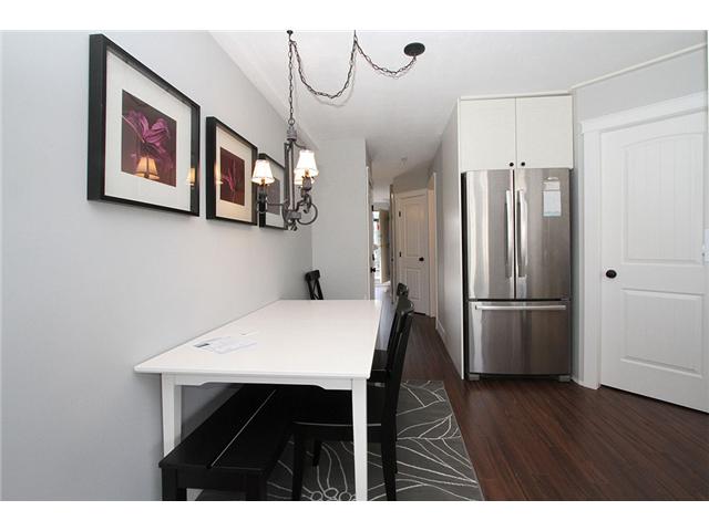 Main Photo: # 213 2010 W 8TH AV in Vancouver: Kitsilano Condo for sale in "AUGUSTINE GARDENS" (Vancouver West) : MLS®# V880530
