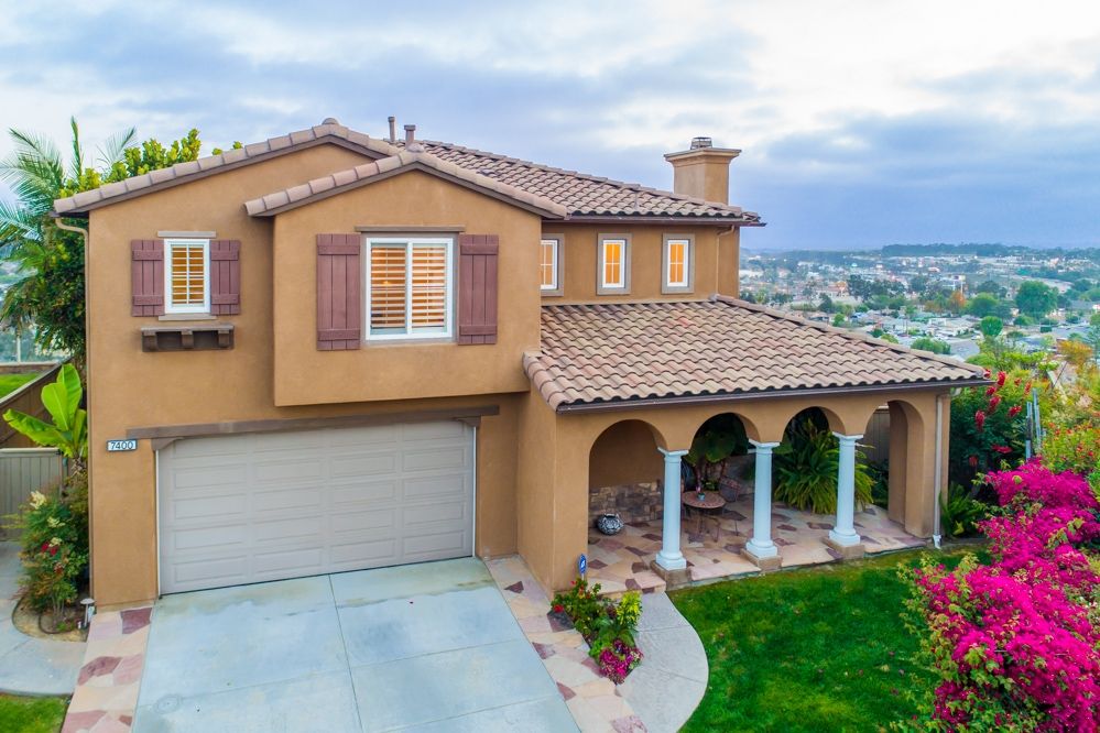 Main Photo: LA MESA House for sale : 4 bedrooms : 7400 HARTFORD CT